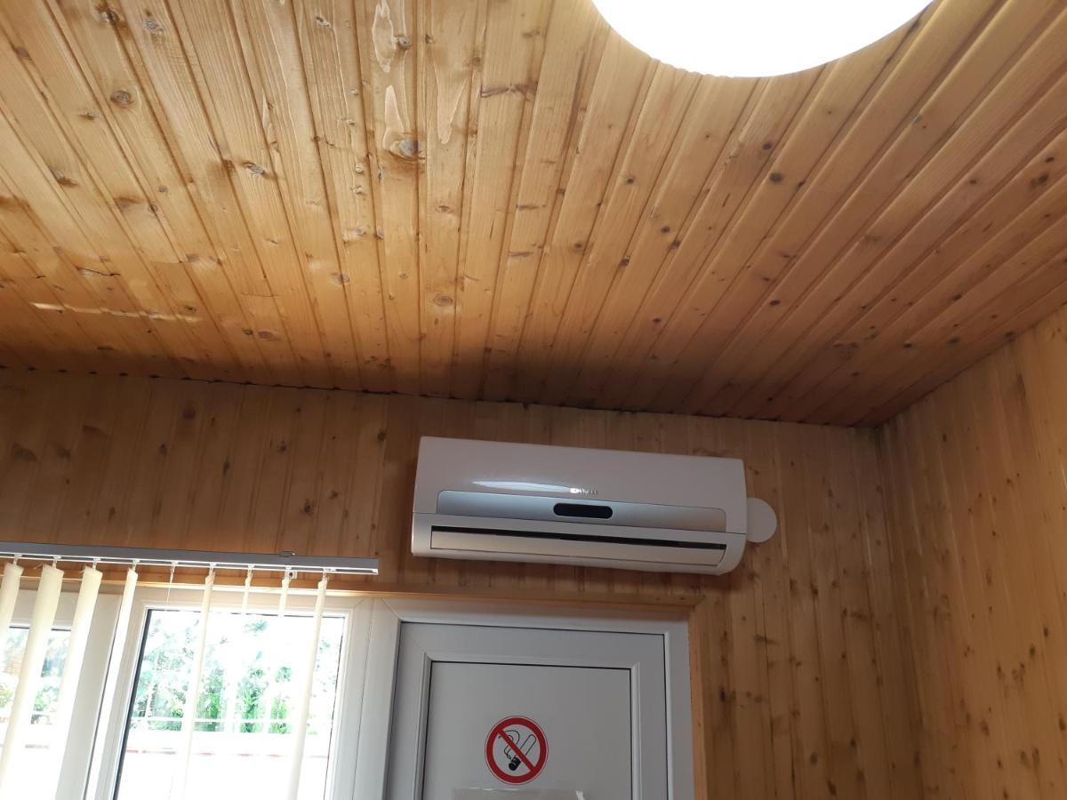 Отель Маленький Рай Zatoka Exterior foto